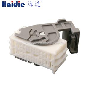 Auto connector  2109193-1