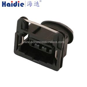 Auto connector 1-827578-1
