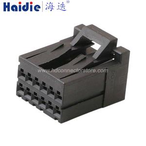 Auto connector 1-1318118-6