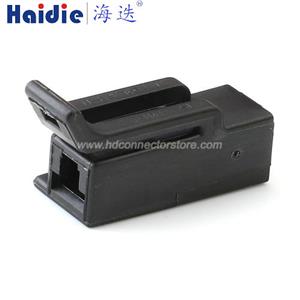 Auto connector 12059884