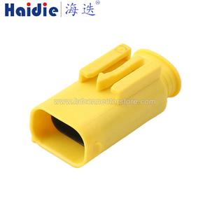 Auto connector 7-967584-3