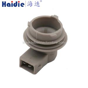 Lamp holder plug HDL-557