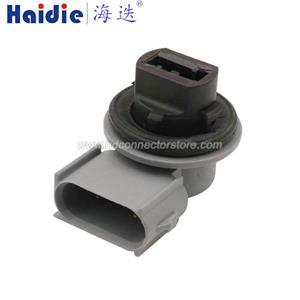 Lamp holder plug 5T2Z-13411-A