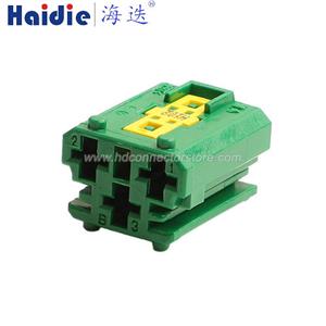 Auto connector 1544225-3