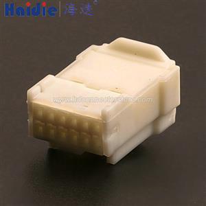 Auto connector 7283-6484