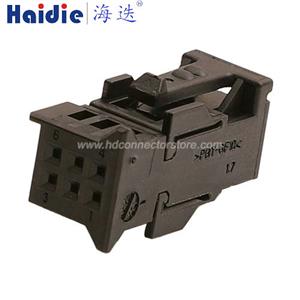 Auto connector 1719360-1