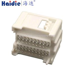 Auto connector 953118-3