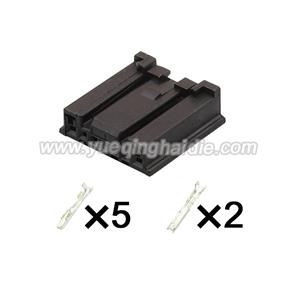 Auto Connector Inlude Terminals and Seals 1318801-1