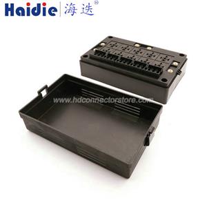 Fuse box with terminal BX2070